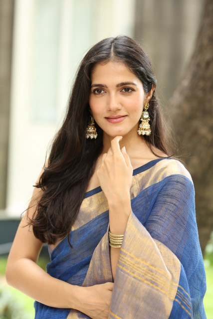 Simran Choudhary Cute Saree Looks