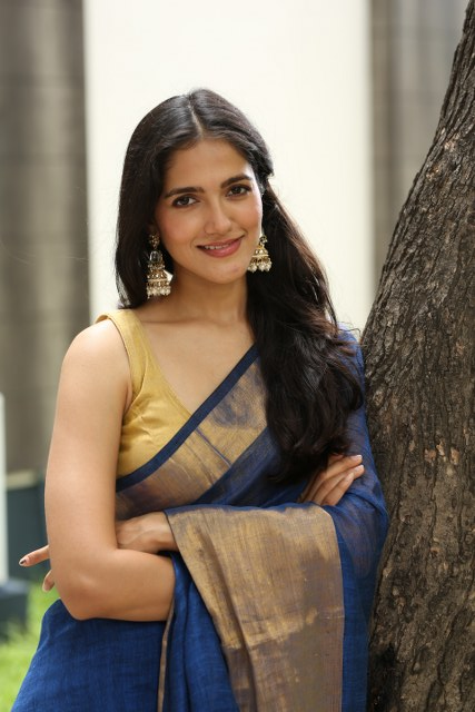 Simran Choudhary Cute Saree Looks