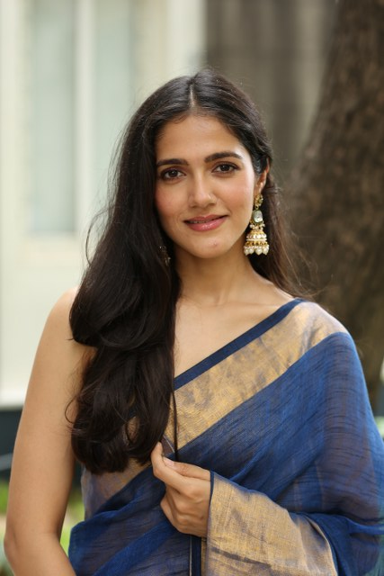 Simran Choudhary Cute Saree Looks
