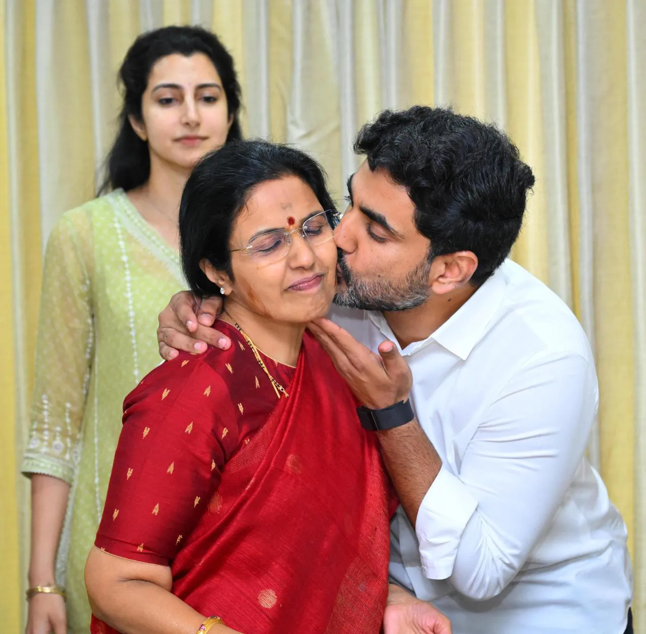 Chandrababu Family Celebrations on AP Elections Results