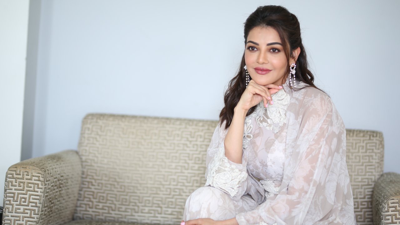 Kajal Aggarwal : డూప్ లేకుండా స్టంట్స్ చేశాను.. మా ఆయన నాకు చాలా సపోర్ట్ ఇస్తాడు.. Kajal Aggarwal : డూప్ లేకుండా స్టంట్స్ చేశాను.. మా ఆయన నాకు చాలా సపోర్ట్ ఇస్తాడు..