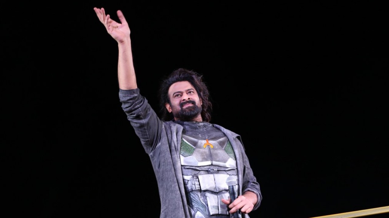 Prabhas : ప్రభాస్ ఒక్కడే ఆ రికార్డ్ సెట్ చేసిన ఇండియన్ హీరో.. ఏకంగా 5 సార్లు.. Prabhas : ప్రభాస్ ఒక్కడే ఆ రికార్డ్ సెట్ చేసిన ఇండియన్ హీరో.. ఏకంగా 5 సార్లు..