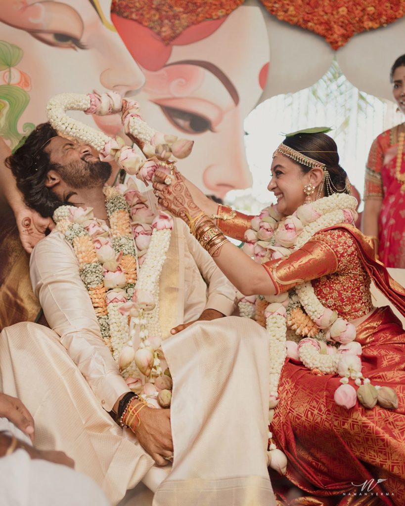 Actor Arjun Daughter Aishwarya Arjun Marriage happened With Umapathy Ramaiah Photos goes Viral