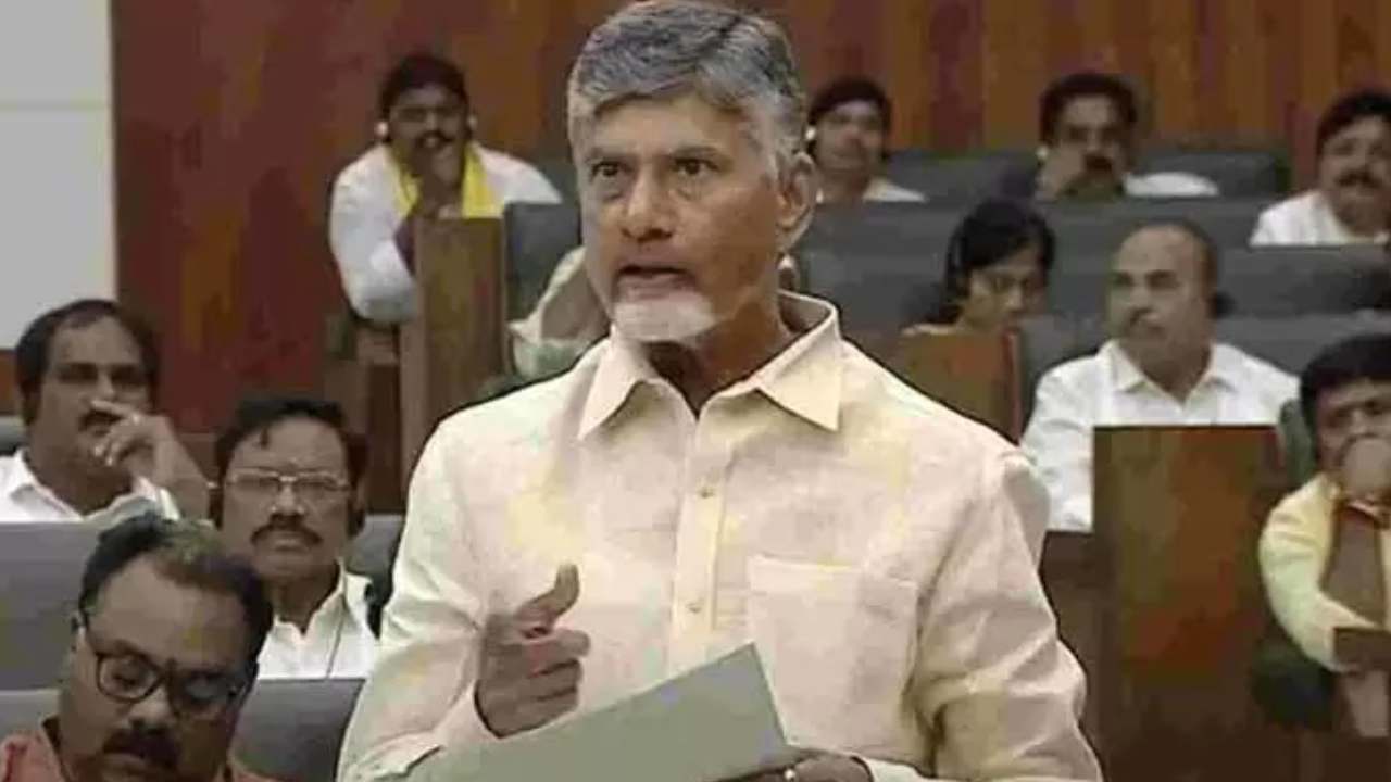 అలా జరిగిఉంటే 2021లోనే పోలవరం పూర్తయ్యేది : సీఎం చంద్రబాబు అలా జరిగిఉంటే 2021లోనే పోలవరం పూర్తయ్యేది : సీఎం చంద్రబాబు