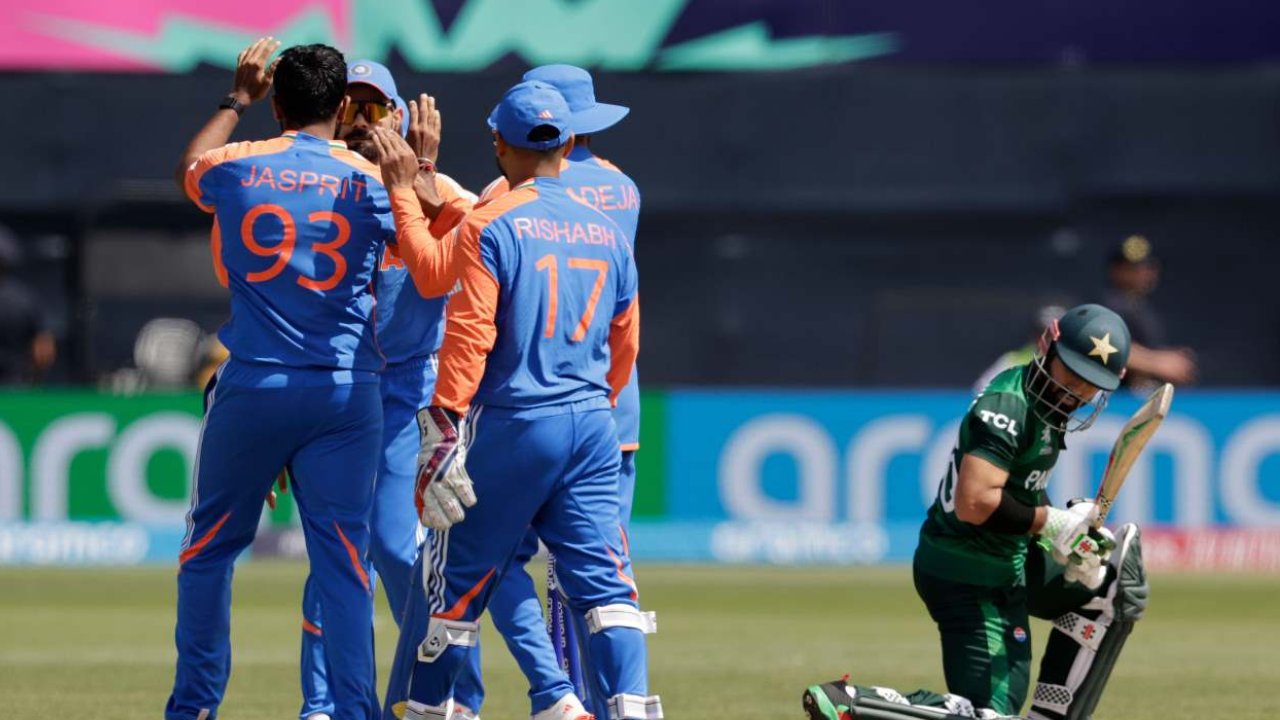 Team India : ఛాంపియన్స్ ట్రోఫీ 2025 నుంచి భారత్ వైదొలిగితే..? లంకకు గోల్డెన్ ఛాన్స్.. Team India : ఛాంపియన్స్ ట్రోఫీ 2025 నుంచి భారత్ వైదొలిగితే..? లంకకు గోల్డెన్ ఛాన్స్..