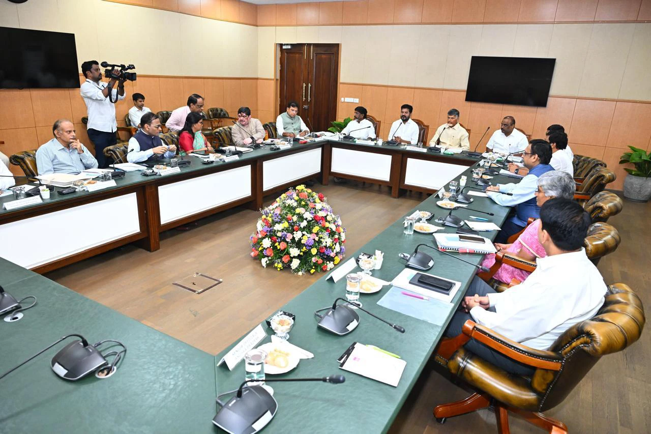 Chandrababu and Revanth Reddy meet