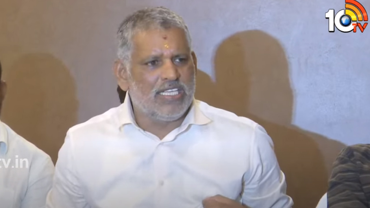 తుడా నిధుల గోల్మాల్పై విజిలెన్స్ దర్యాప్తు కంటిన్యూ.. ఇప్పటికే లిక్కర్ స్కామ్ కేసు ఎదుర్కొంటున్న చెవిరెడ్డి తుడా నిధుల గోల్మాల్పై విజిలెన్స్ దర్యాప్తు కంటిన్యూ.. ఇప్పటికే లిక్కర్ స్కామ్ కేసు ఎదుర్కొంటున్న చెవిరెడ్డి