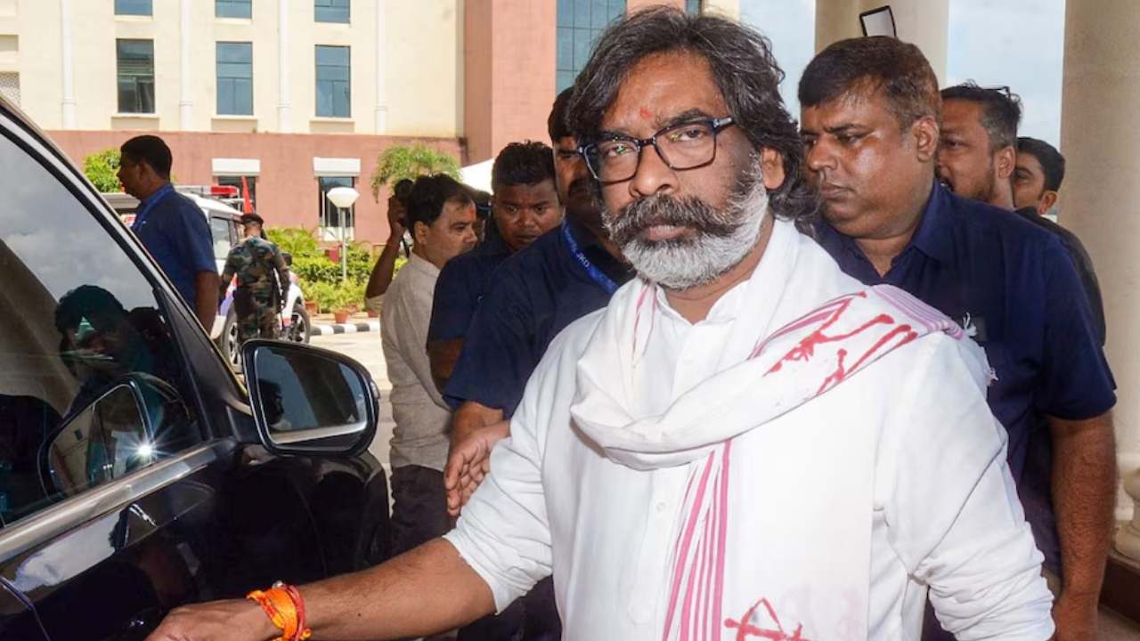Hemant soren : జార్ఖండ్ సీఎంకు ఝలక్.. సుప్రీంకోర్టును ఆశ్రయించిన ఈడీ Hemant soren : జార్ఖండ్ సీఎంకు ఝలక్.. సుప్రీంకోర్టును ఆశ్రయించిన ఈడీ