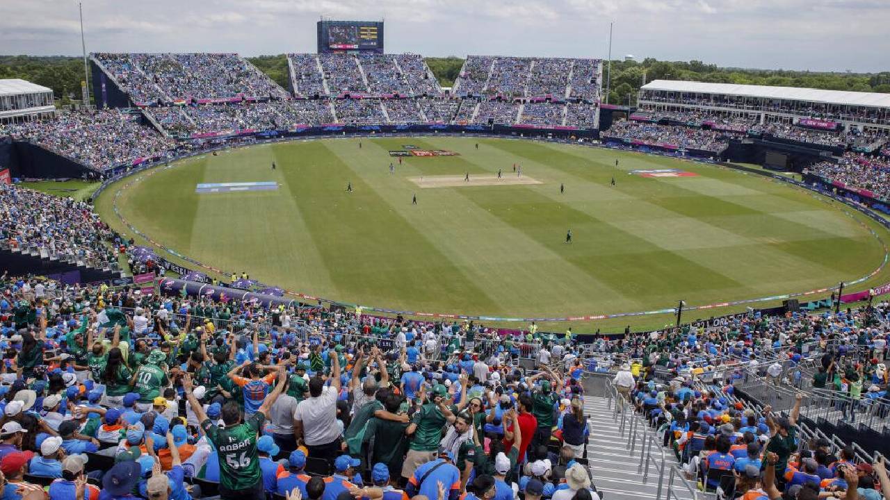 ICC : అమెరికాలో టీ20 ప్రపంచకప్.. భారీ మూల్యం చెల్లించుకున్న ఐసీసీ..! కోట్లలో నష్టం..! ICC : అమెరికాలో టీ20 ప్రపంచకప్.. భారీ మూల్యం చెల్లించుకున్న ఐసీసీ..! కోట్లలో నష్టం..!