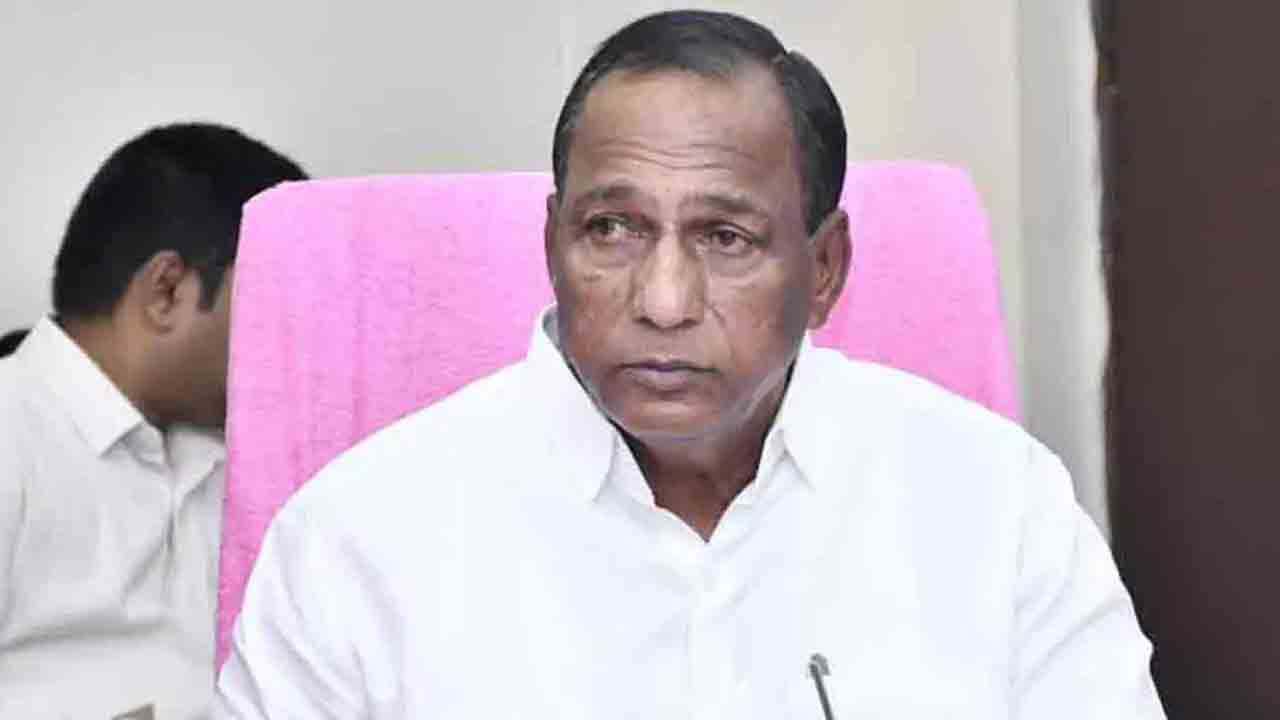 Malla Reddy: అసలు రాజకీయాలే వద్దనుకుంటున్నా.. ఏ వైపు చూసేటట్లు లేదు.. బీఆర్ఎస్ ఎమ్మెల్యే ఆసక్తికర వ్యాఖ్యలు Malla Reddy: అసలు రాజకీయాలే వద్దనుకుంటున్నా.. ఏ వైపు చూసేటట్లు లేదు.. బీఆర్ఎస్ ఎమ్మెల్యే ఆసక్తికర వ్యాఖ్యలు
