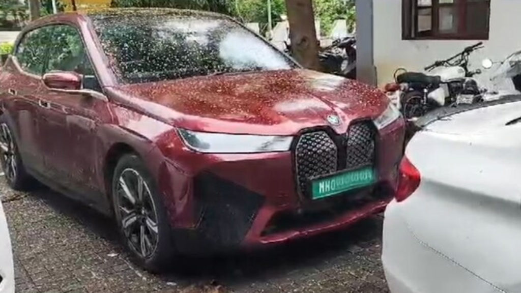 Mumbai luxury car hit and run accident near Worli sea link