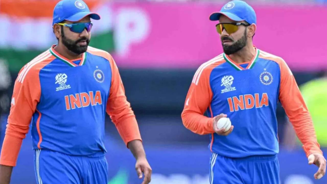 Rohit Sharma : కోహ్లీపై ప్రశంసలు.. రోహిత్ పై విమర్శలు.. హిట్మ్యాన్ పై మరోసారి అక్కసు వెళ్లగక్కిన మాజీ ఆటగాడు Rohit Sharma : కోహ్లీపై ప్రశంసలు.. రోహిత్ పై విమర్శలు.. హిట్మ్యాన్ పై మరోసారి అక్కసు వెళ్లగక్కిన మాజీ ఆటగాడు