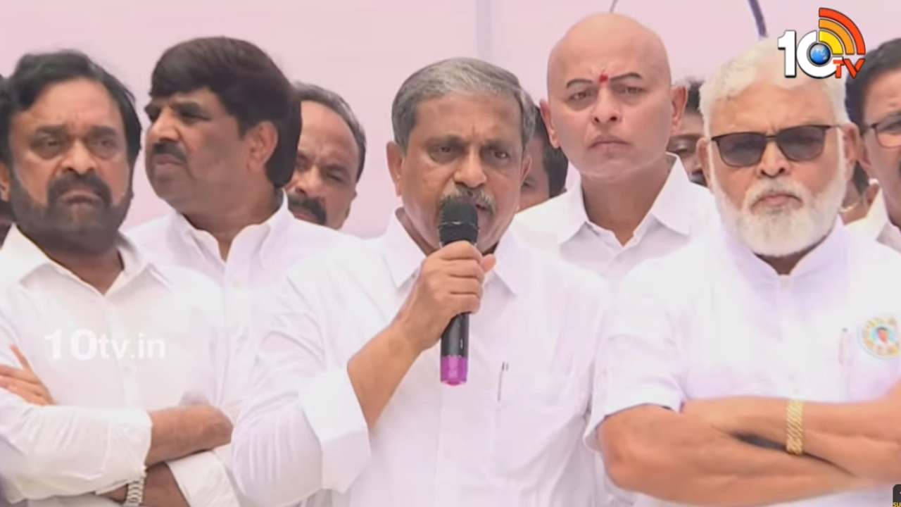 వైఎస్ఆర్ జయంతి వేడుకల్లో పాల్గొన్న సజ్జల.. వైసీపీ శ్రేణులకు కీలక సూచన వైఎస్ఆర్ జయంతి వేడుకల్లో పాల్గొన్న సజ్జల.. వైసీపీ శ్రేణులకు కీలక సూచన