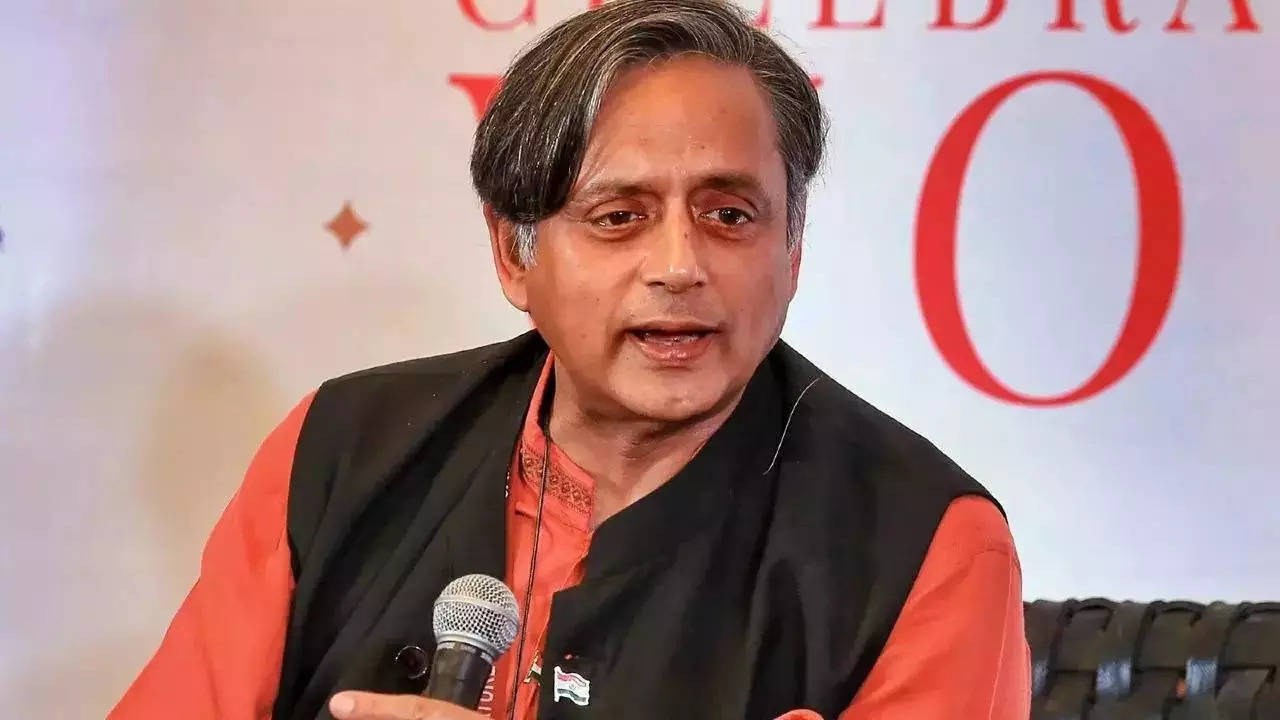 Shashi Tharoor : లంక పర్యటనకు భారత జట్టు ఎంపిక.. సెలక్టర్లపై శశి థరూర్ మండిపాటు.. Shashi Tharoor : లంక పర్యటనకు భారత జట్టు ఎంపిక.. సెలక్టర్లపై శశి థరూర్ మండిపాటు..