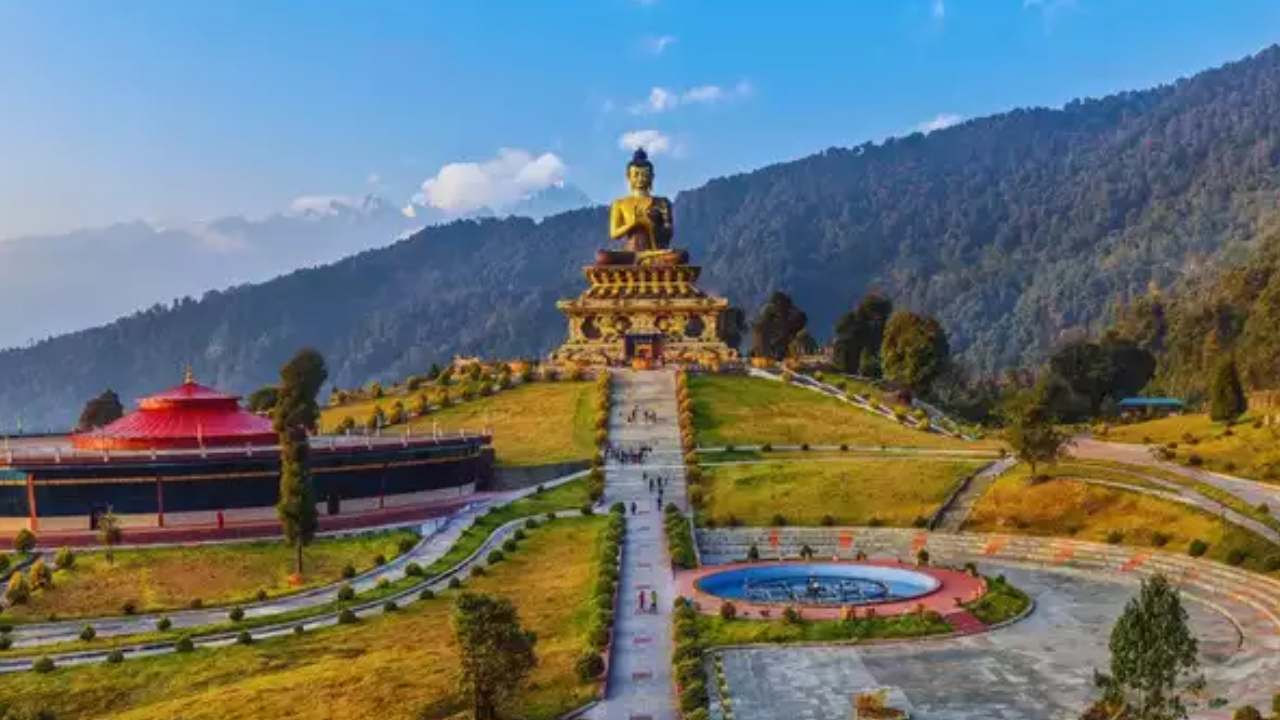 Sikkim : సిక్కిం వెళ్తున్నారా.. అయితే ఈ కొత్త రూల్ గురించి కచ్చితంగా తెలుసుకోవాల్సిందే.. Sikkim : సిక్కిం వెళ్తున్నారా.. అయితే ఈ కొత్త రూల్ గురించి కచ్చితంగా తెలుసుకోవాల్సిందే..