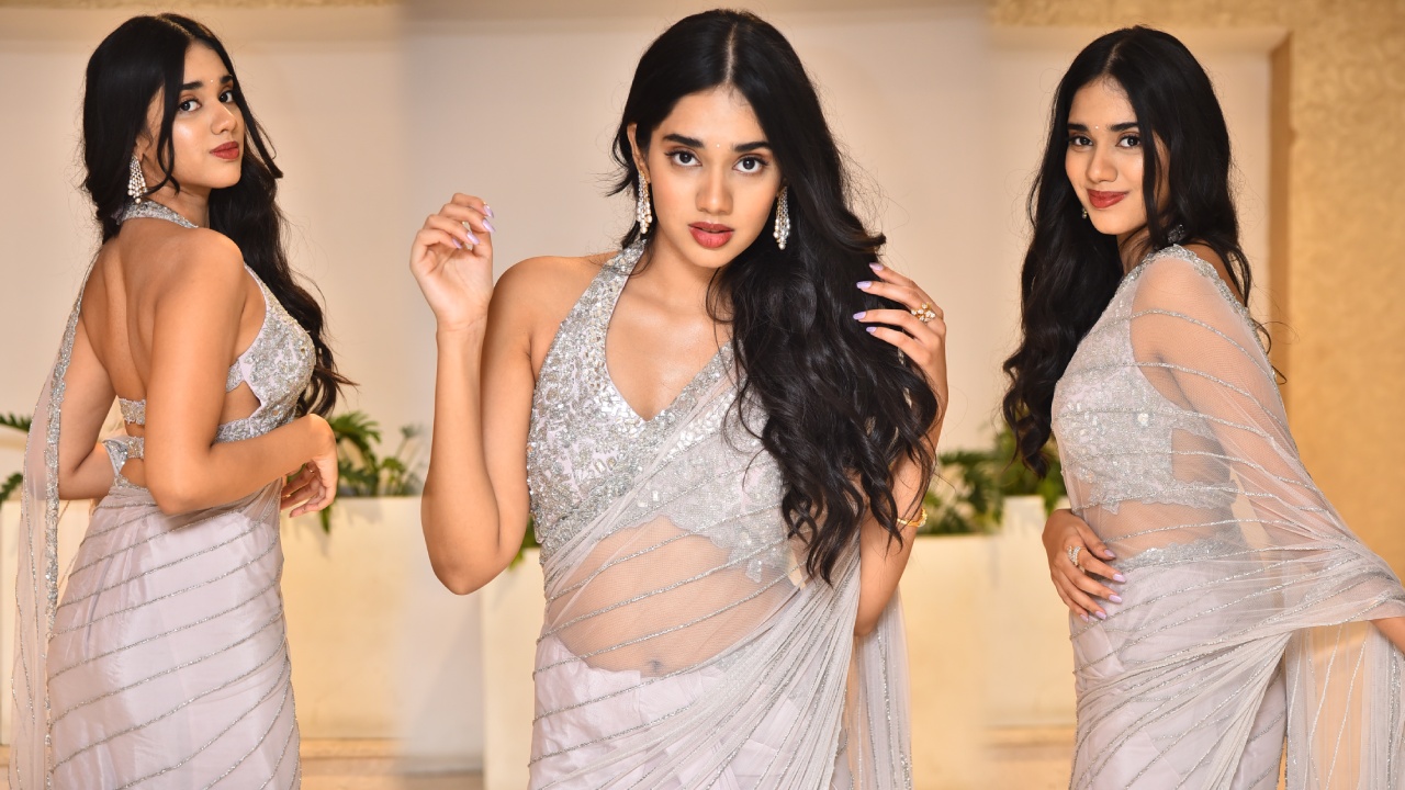 Tanvi Akaanksha : పలుచని చీరలో తన్వి ఆకాంక్ష తళుకులు..