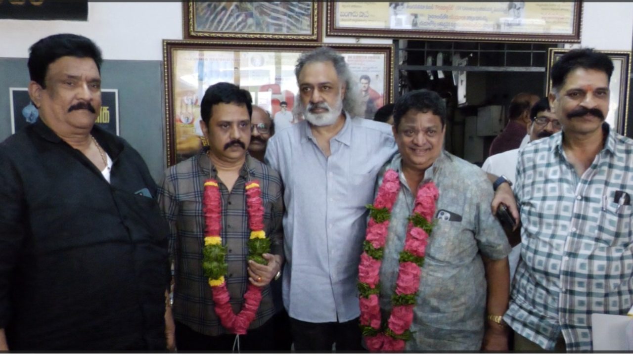 Telugu Film Chamber : తెలుగు ఫిలిం ఛాంబర్ ఆఫ్ కామర్స్ కొత్త అధ్యక్షడు.. సినీ పరిశ్రమ కోసం అందరం కలిసి.. Telugu Film Chamber : తెలుగు ఫిలిం ఛాంబర్ ఆఫ్ కామర్స్ కొత్త అధ్యక్షడు.. సినీ పరిశ్రమ కోసం అందరం కలిసి..