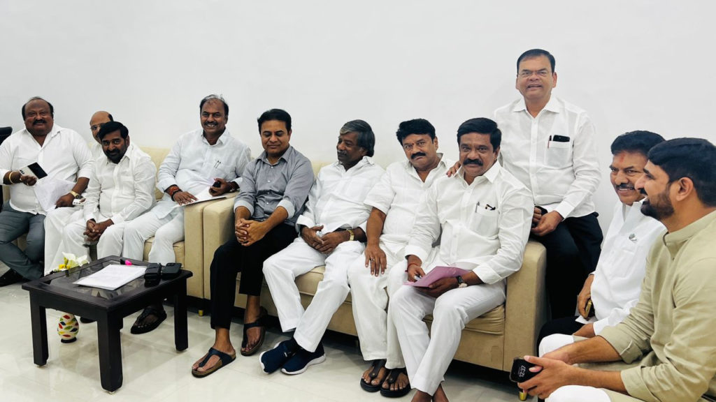 gadwal mla bandla krishna mohan reddy rejoins BRS party