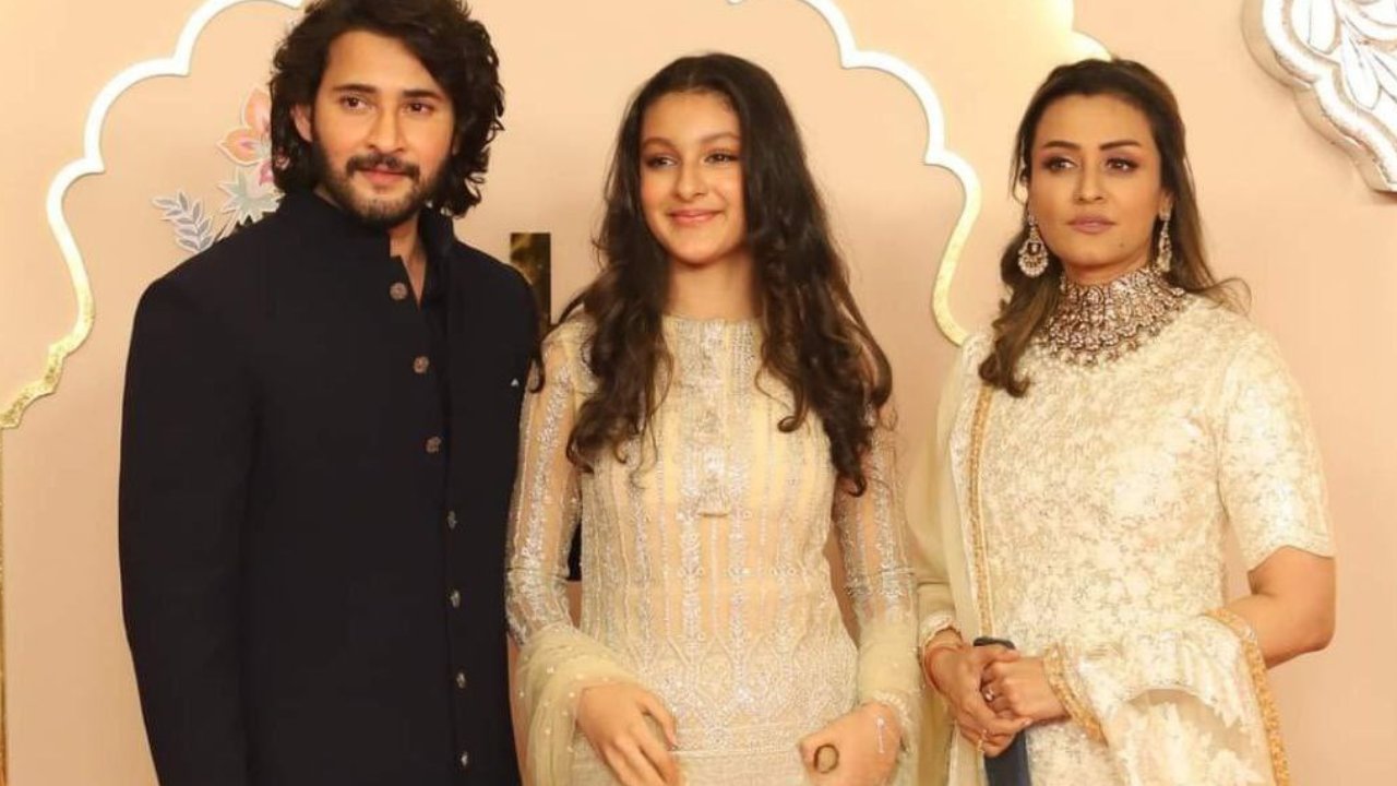 Video : అంబానీ ఇంట పెళ్లి వేడుకల్లో.. ఫ్యామిలీతో సూపర్ స్టార్ మహేశ్ బాబు.. వీడియో చూశారా?