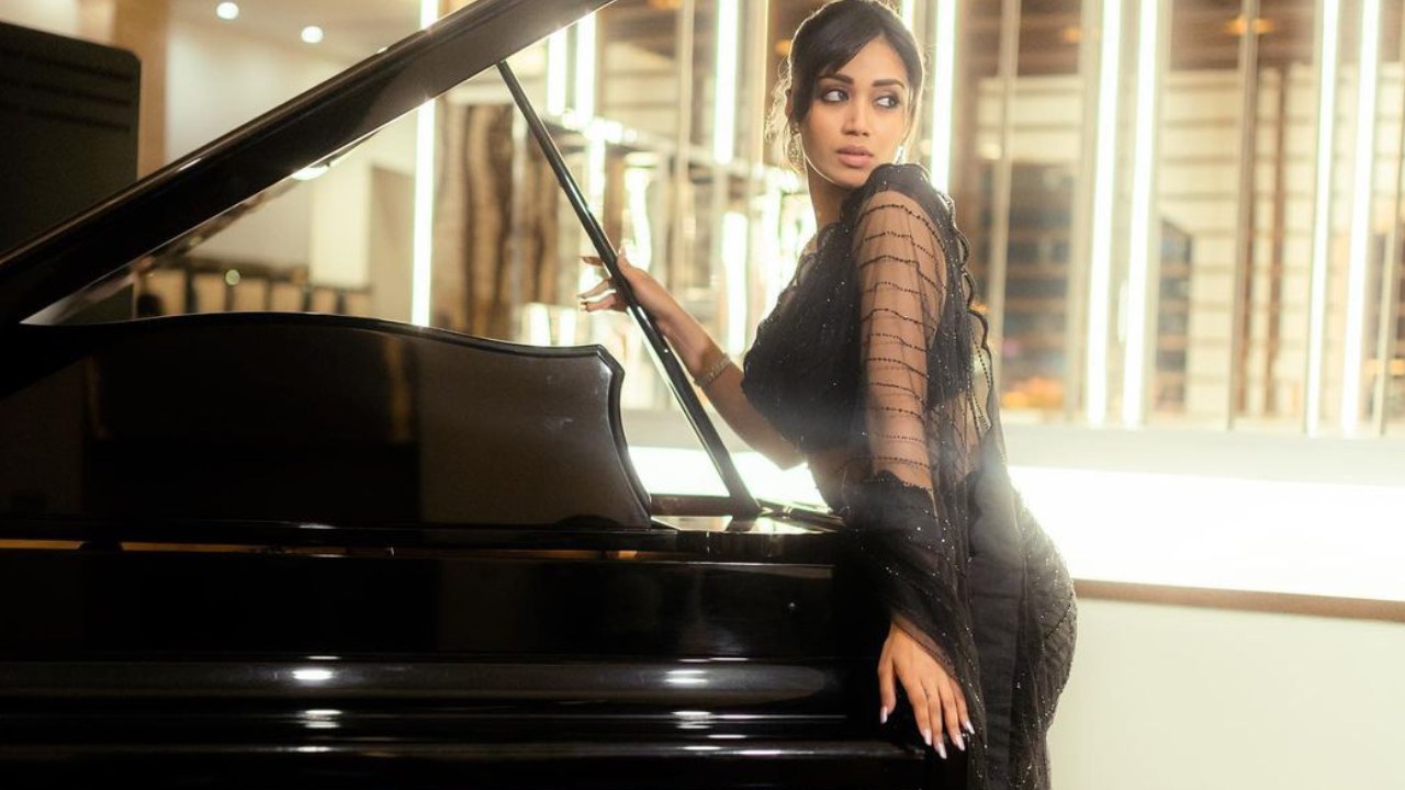 Nivetha Pethuraj : నివేతా పేతురేజ్కి లవ్ ఫెయిల్యూర్ అయిందా? అబ్బాయి గురించి తెలుసుకొని డేటింగ్ చేయాలి అంటూ.. Nivetha Pethuraj : నివేతా పేతురేజ్కి లవ్ ఫెయిల్యూర్ అయిందా? అబ్బాయి గురించి తెలుసుకొని డేటింగ్ చేయాలి అంటూ..