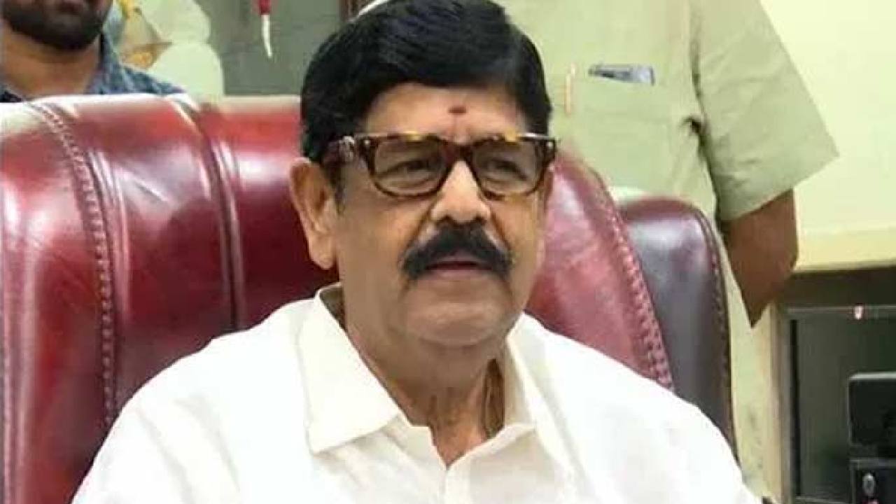 Anam Ramanarayana Reddy: అన్నవితరణ కేంద్రం వద్ద ఫిర్యాదుల పుస్తకాలు తనిఖీ చేశాను: ఆనం రామనారాయణరెడ్డి Anam Ramanarayana Reddy: అన్నవితరణ కేంద్రం వద్ద ఫిర్యాదుల పుస్తకాలు తనిఖీ చేశాను: ఆనం రామనారాయణరెడ్డి