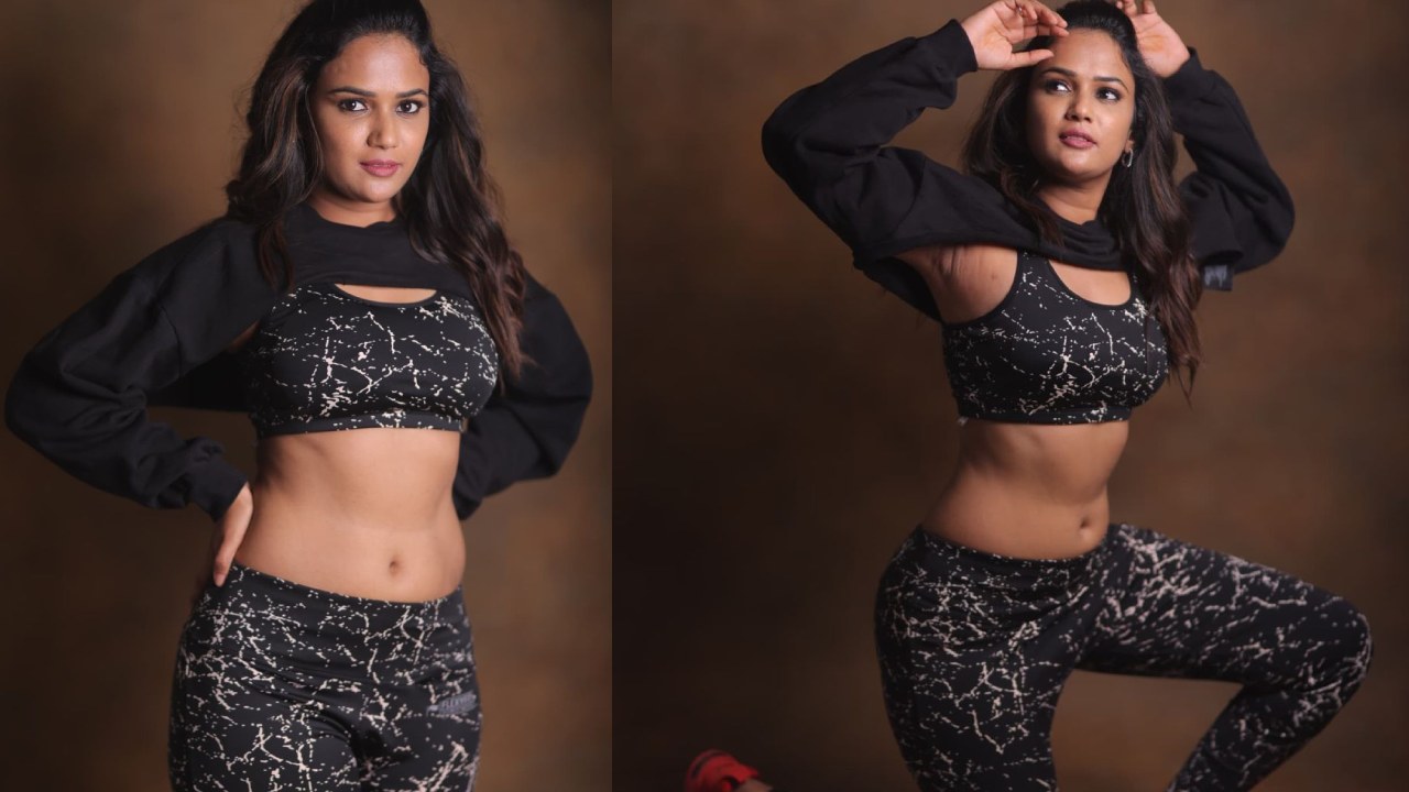 Ariyana Glory : నడుము అందాలతో.. అదరగొడుతున్న అరియనా గ్లోరీ..