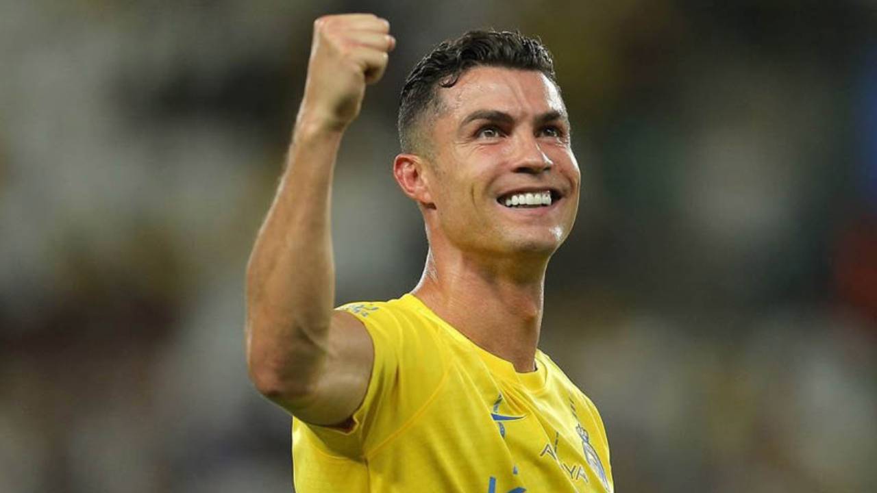 Cristiano Ronaldo : యూట్యూబ్లో రొనాల్డో సంచలనం.. 90 నిమిషాల్లోనే మిలియన్.. Cristiano Ronaldo : యూట్యూబ్లో రొనాల్డో సంచలనం.. 90 నిమిషాల్లోనే మిలియన్..