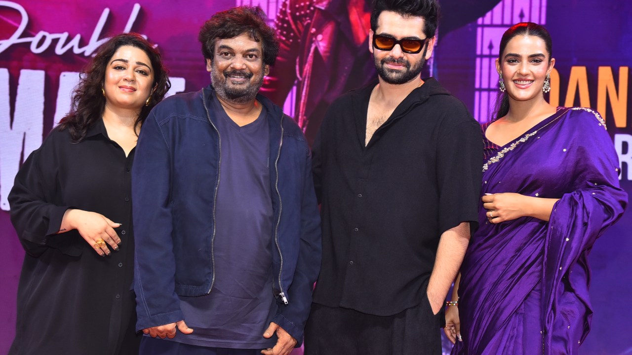 Double Ismart : డబల్ ఇస్మార్ట్ ప్రీ రిలీజ్ ఈవెంట్ ఫొటోలు..