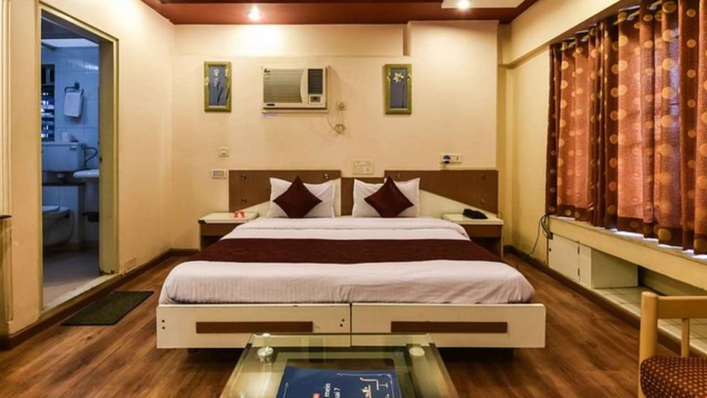 Hotal Room