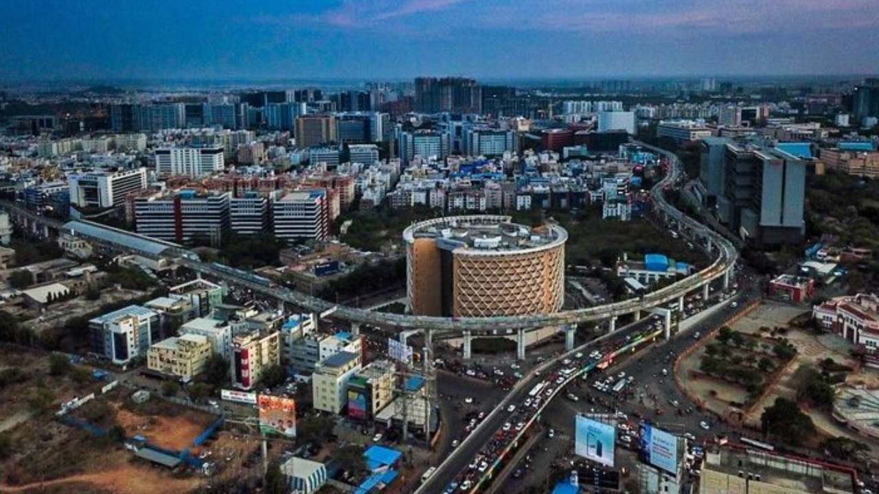 Hyderabad : సంపన్నుల నగరంగా హైదరాబాద్.. కుబేరుల జాబితాలో దేశంలో మూడో స్థానం మనదే.. Hyderabad : సంపన్నుల నగరంగా హైదరాబాద్.. కుబేరుల జాబితాలో దేశంలో మూడో స్థానం మనదే..
