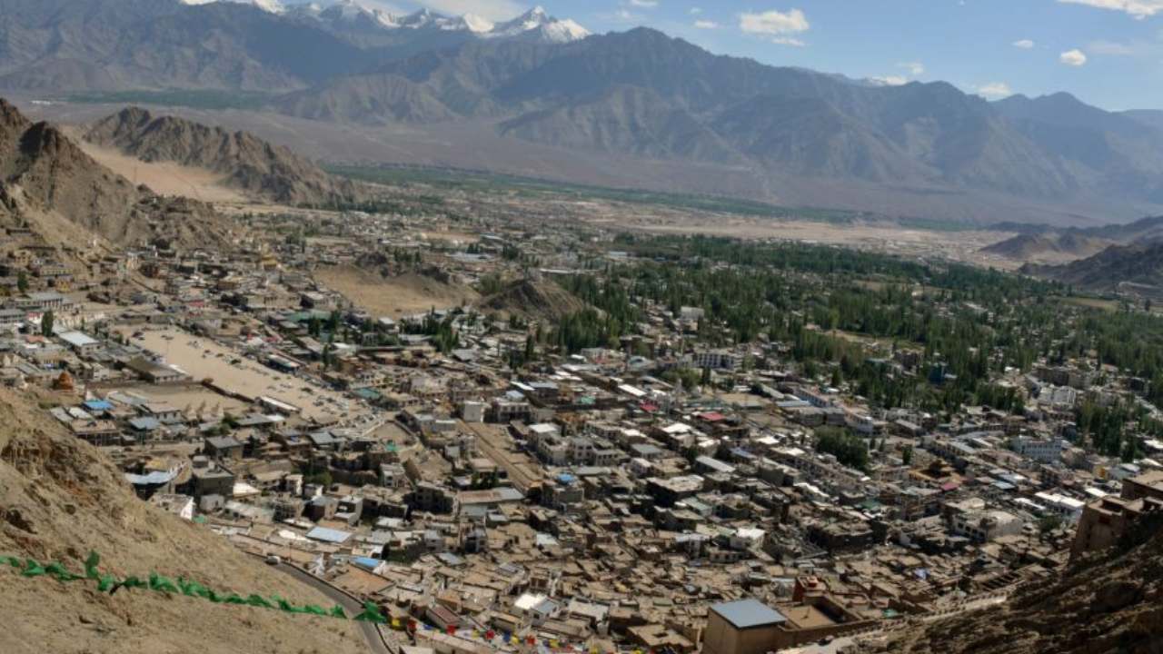 Ladakh : లడఖ్లో ఐదు కొత్త జిల్లాలను ఏర్పాటు చేసిన కేంద్రం.. ఎందుకంటే? Ladakh : లడఖ్లో ఐదు కొత్త జిల్లాలను ఏర్పాటు చేసిన కేంద్రం.. ఎందుకంటే?