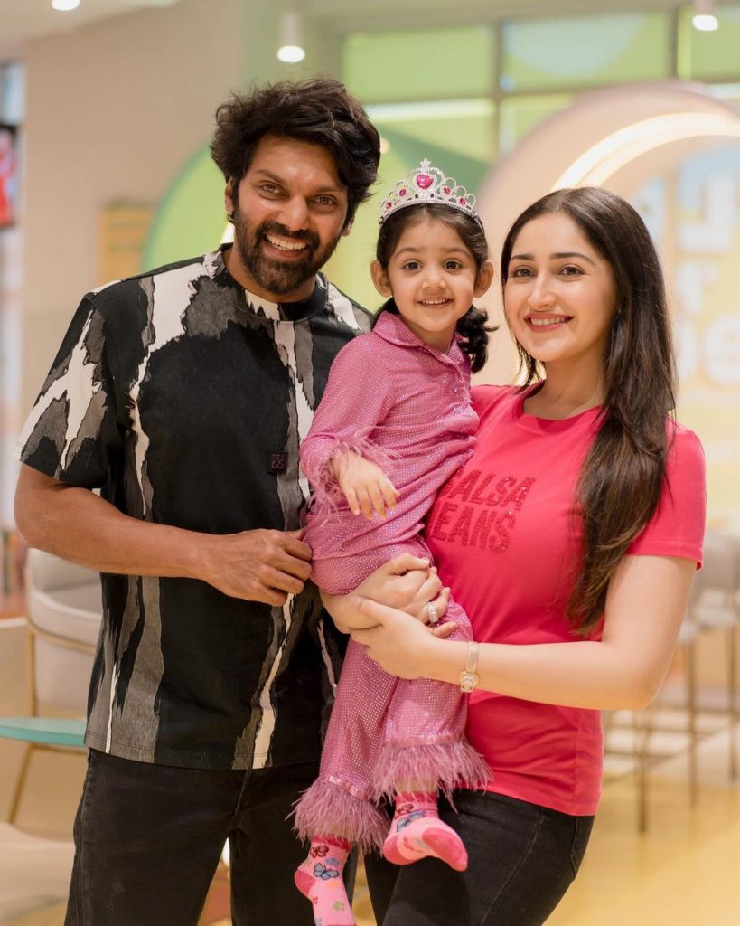 Tamil Star Couple Duaghter Ariana Birthday Photos goes Viral 