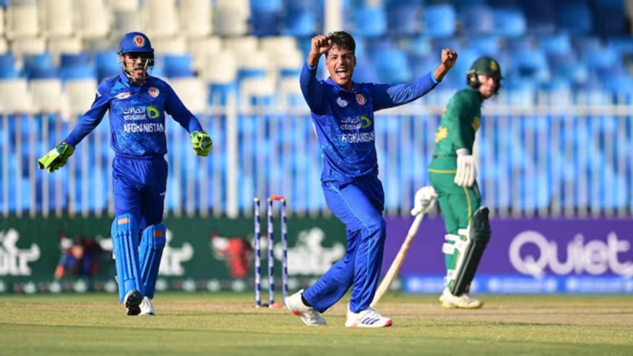 AFG vs SA : 17/1, 24/2, 25/3, 29/4, 29/5, 36/6, 36/7.. వామ్మో ఏంటిది సౌతాఫ్రికా.. AFG vs SA : 17/1, 24/2, 25/3, 29/4, 29/5, 36/6, 36/7.. వామ్మో ఏంటిది సౌతాఫ్రికా..
