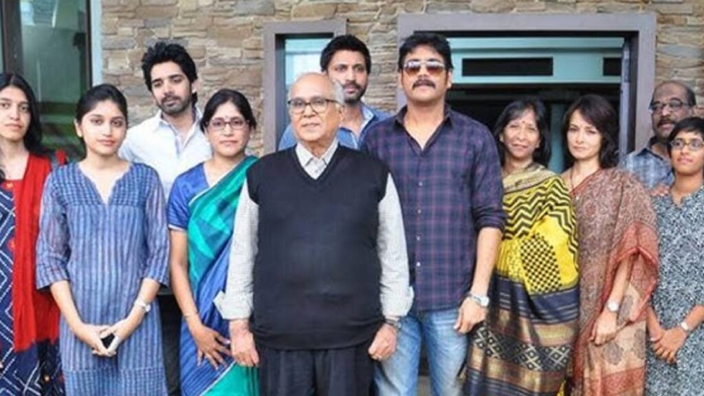 Akkineni Family and group companies announced one crore for Telugu states