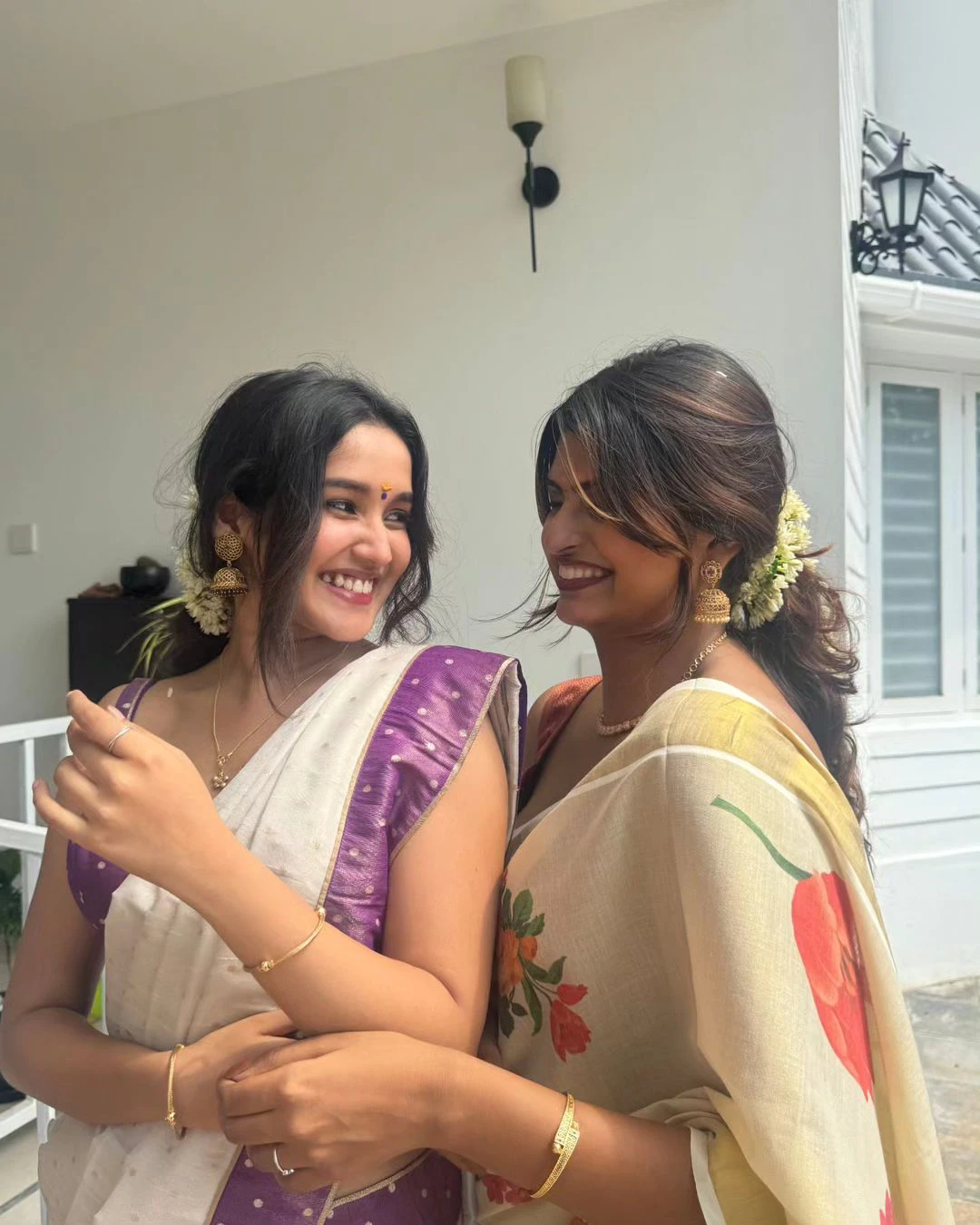 Anikha surendran Onam Special Saree Photos