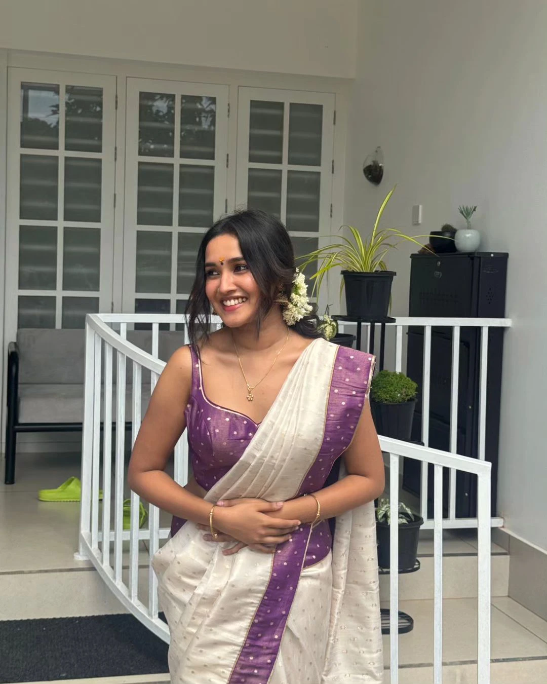 Anikha surendran Onam Special Saree Photos