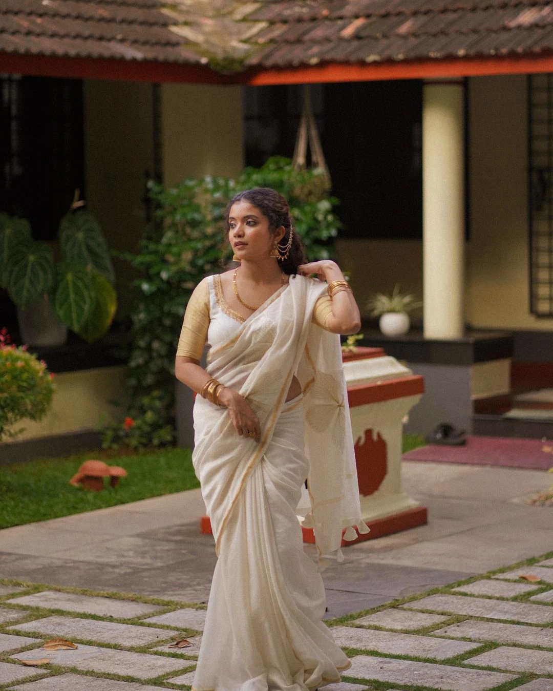 Kalki Fame Anna Ben Onam Special Saree Photos