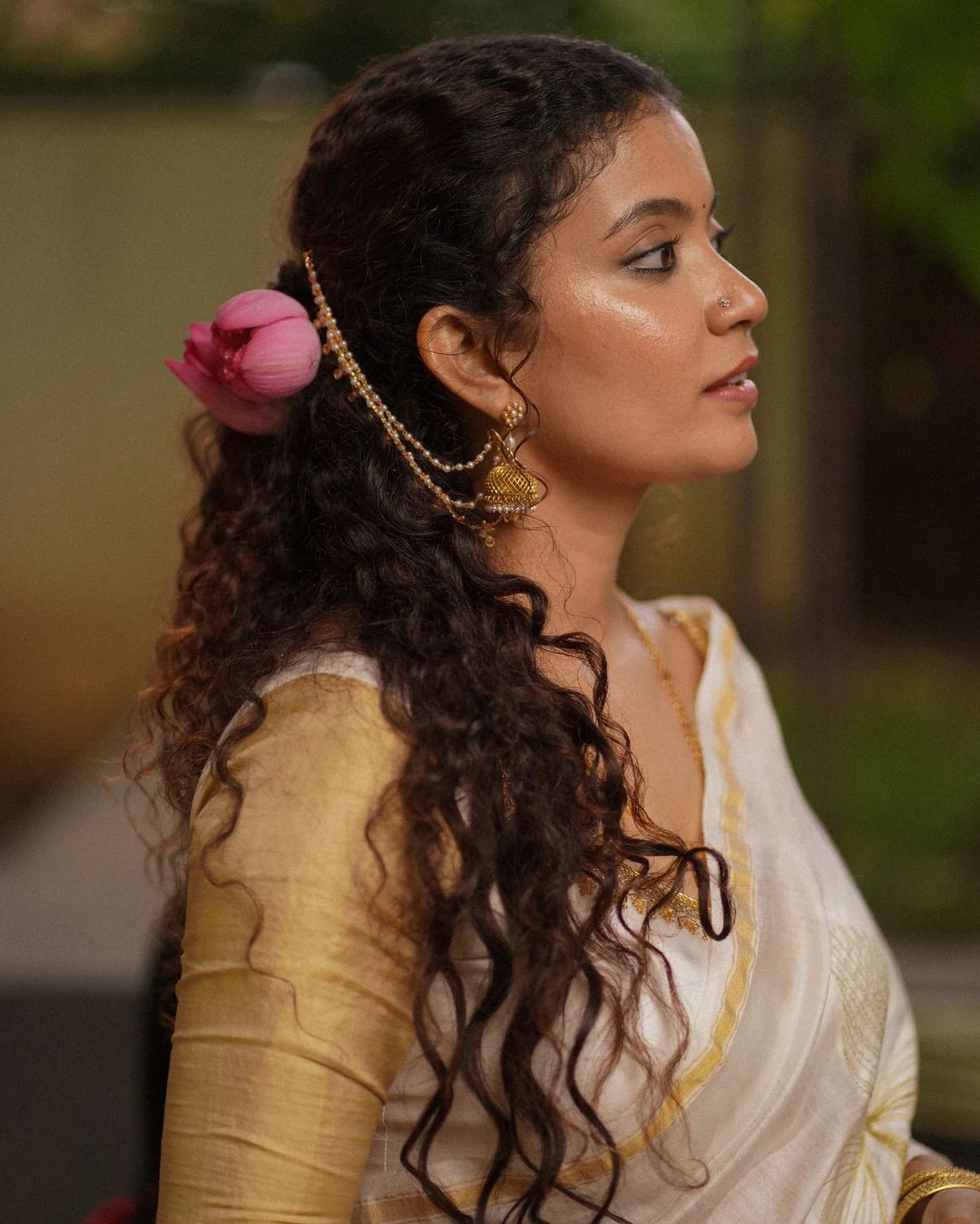 Kalki Fame Anna Ben Onam Special Saree Photos