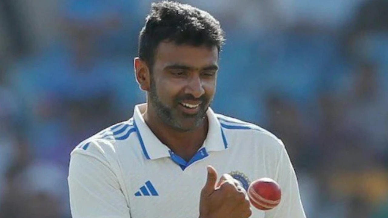 IND vs BAN : బంగ్లాదేశ్తో రెండో టెస్టు.. అశ్విన్ను ఊరిస్తున్న 6 రికార్డులు.. ఏంటో తెలుసా? IND vs BAN : బంగ్లాదేశ్తో రెండో టెస్టు.. అశ్విన్ను ఊరిస్తున్న 6 రికార్డులు.. ఏంటో తెలుసా?