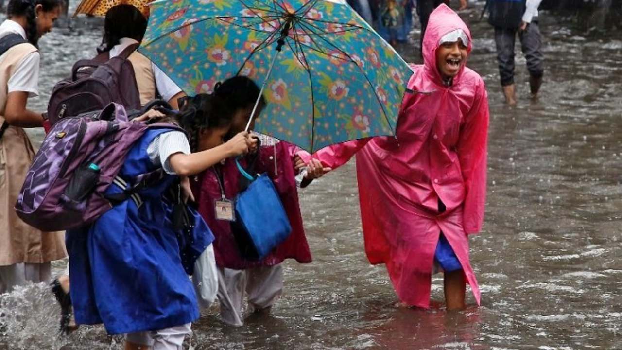 Schools Holiday : విద్యార్థులకు అలర్ట్.. రేపు ప్రభుత్వ, ప్రైవేట్ విద్యా సంస్థలకు సెలవు Schools Holiday : విద్యార్థులకు అలర్ట్.. రేపు ప్రభుత్వ, ప్రైవేట్ విద్యా సంస్థలకు సెలవు