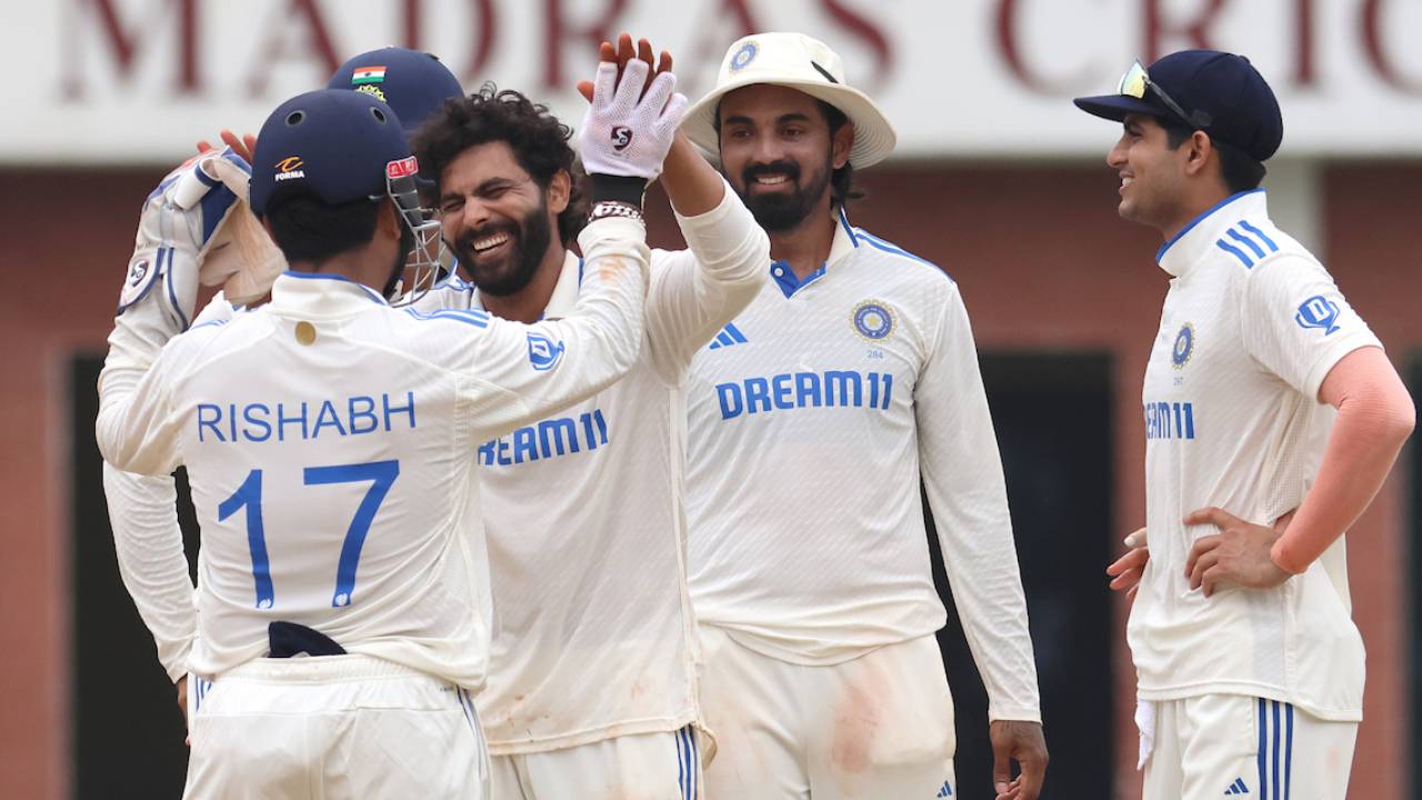IND vs BAN : బంగ్లాదేశ్తో రెండో టెస్టుకు జట్టును ప్రకటించిన బీసీసీఐ.. శ్రేయస్ అయ్యర్, సంజూ శాంసన్లకు మొండిచేయి.. IND vs BAN : బంగ్లాదేశ్తో రెండో టెస్టుకు జట్టును ప్రకటించిన బీసీసీఐ.. శ్రేయస్ అయ్యర్, సంజూ శాంసన్లకు మొండిచేయి..