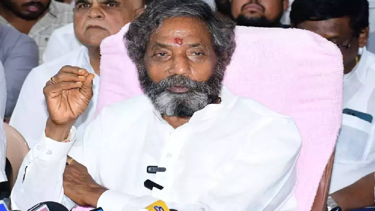 హైదరాబాద్లో నా స్థలంలో ‘హైడ్రా’ కూల్చివేతలపై కోర్టుకు వెళ్తా: మాజీ ఎమ్మెల్యే కాటసాని హైదరాబాద్లో నా స్థలంలో ‘హైడ్రా’ కూల్చివేతలపై కోర్టుకు వెళ్తా: మాజీ ఎమ్మెల్యే కాటసాని