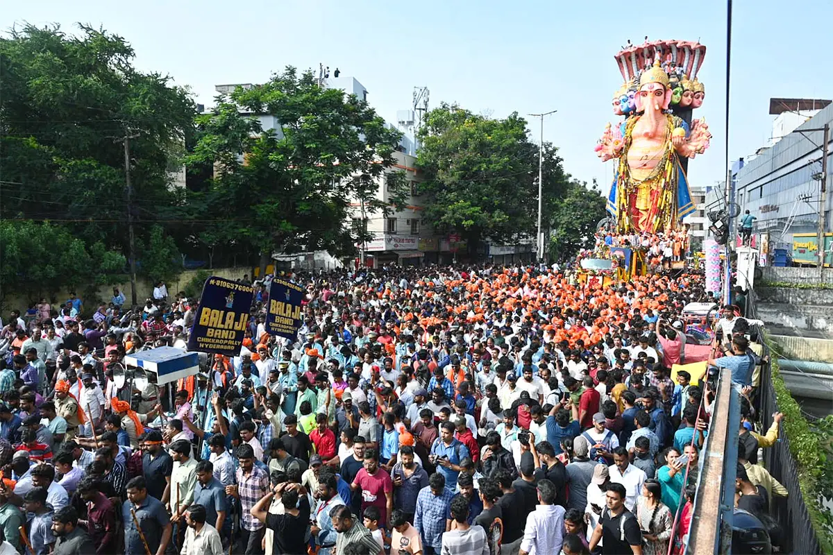 Khairatabad Ganesh Nimajjanam Photos