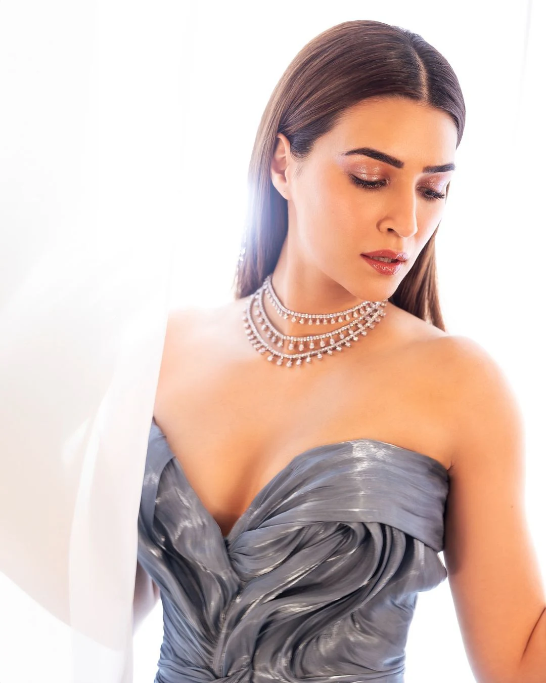 Kriti Sanon Shines in Modern Dress for IIFA Event