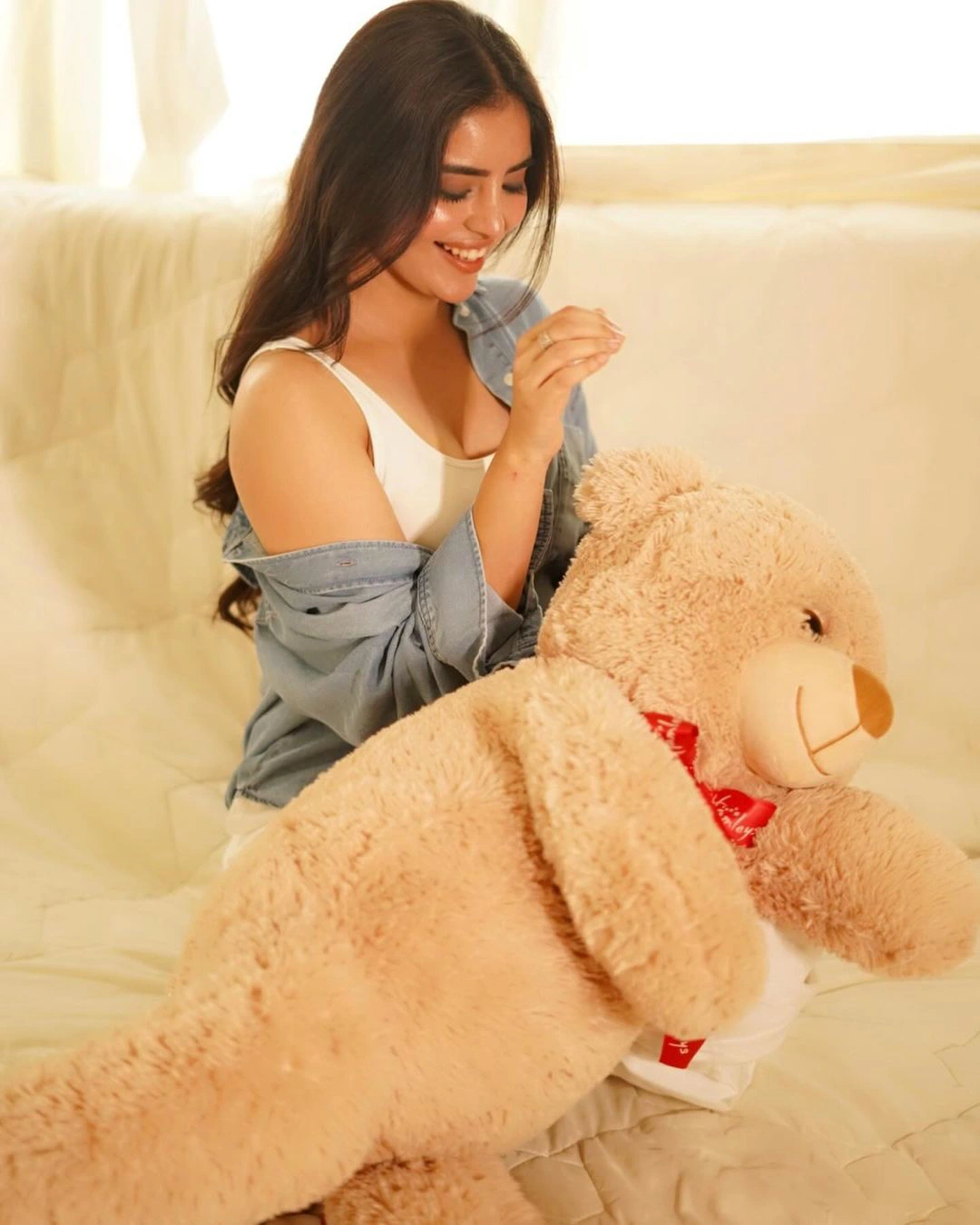 Kushitha Kallapu Cute Photos