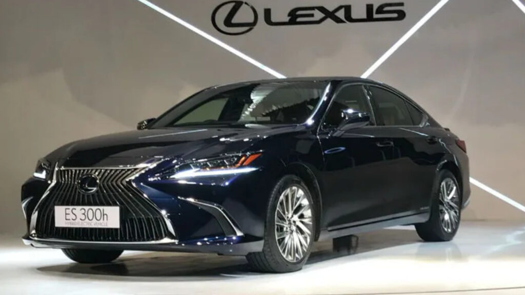 Lexus ES Luxury Plus edition launched in India at Rs 69.70 lakh