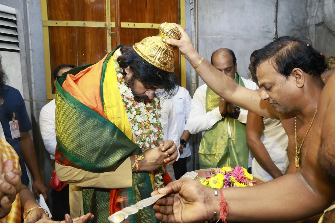 Pawan Kalyan Taking Deeksha