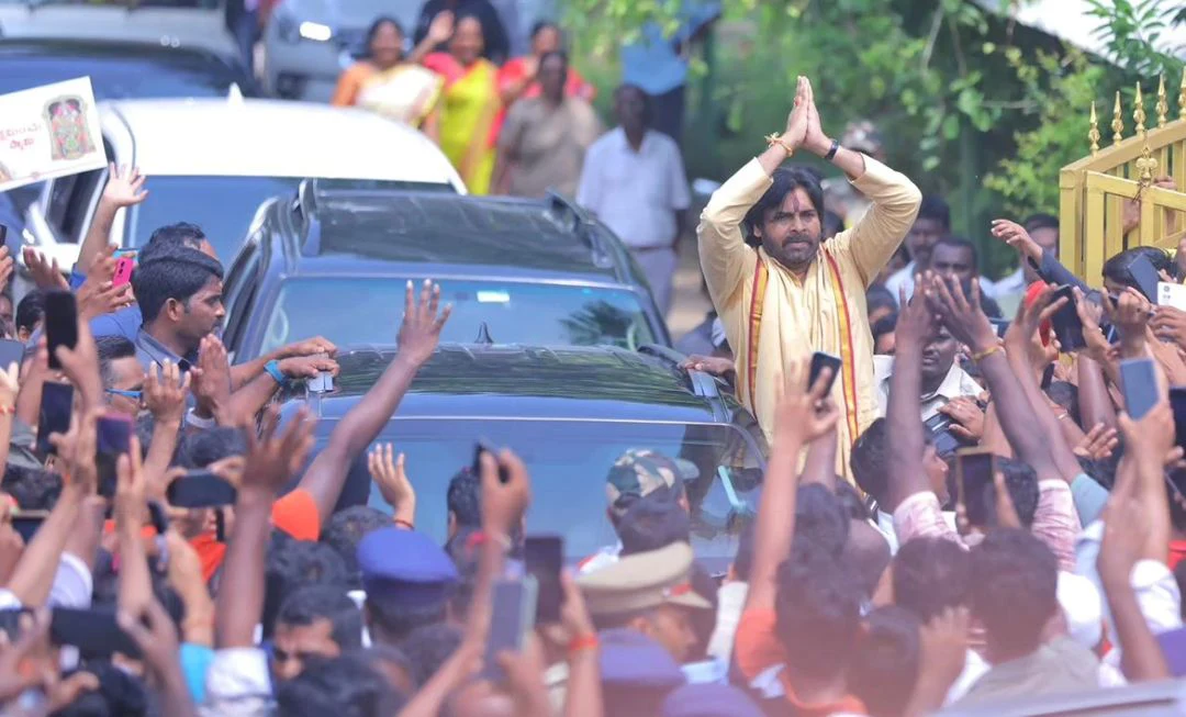 Pawan Kalyan Power full Photos