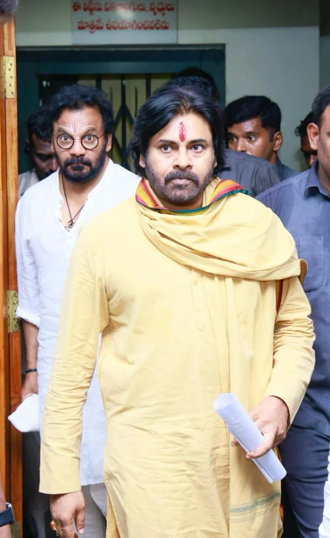 Pawan Kalyan Taking Deeksha