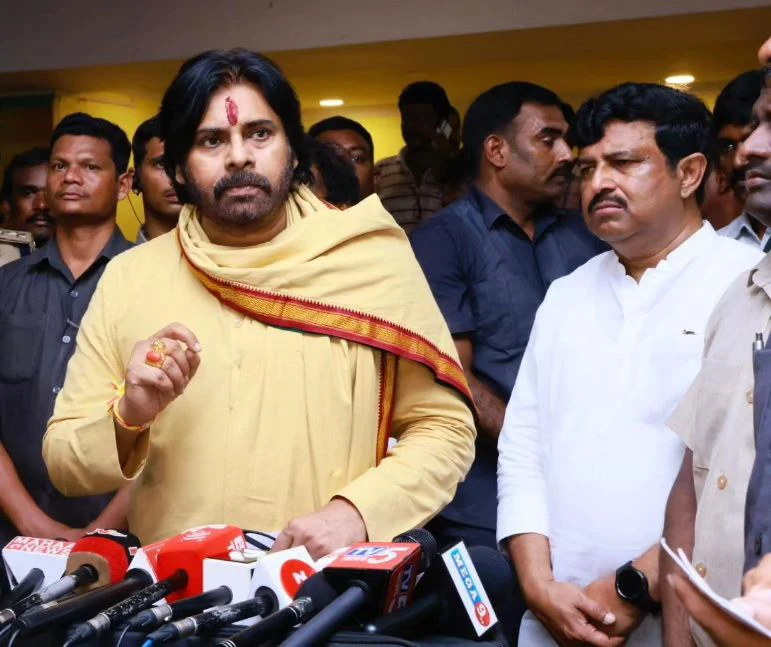 Pawan Kalyan Power full Photos